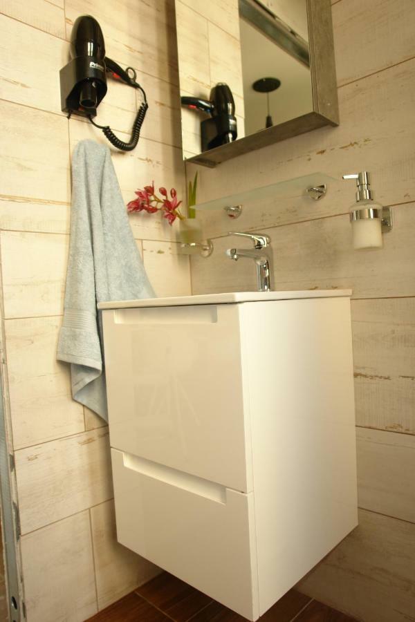 "Green Apartment" Close To Port & Center - Parking Patras Exterior foto