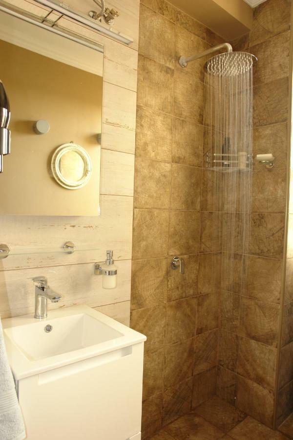 "Green Apartment" Close To Port & Center - Parking Patras Exterior foto